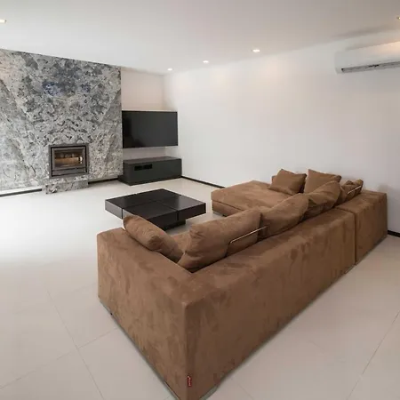 Modern Fully Comfortable Fão
