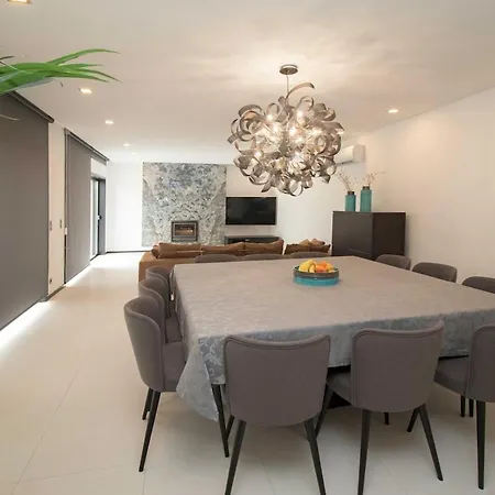 Modern Fully Comfortable *