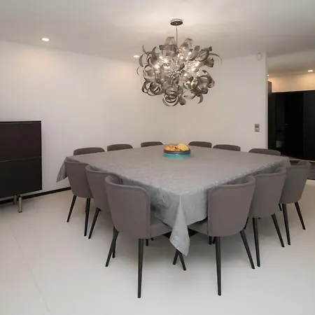 Modern Fully Comfortable Fão